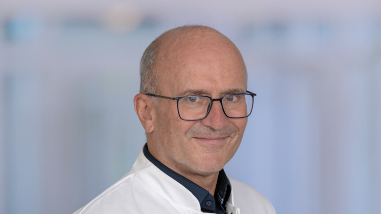 Portraitfoto Dr. med. Georg Fritz, Chefarzt Abteilung Anästhesiologie, Intensivmedizin und Schmerztherapie am Immanuel Klinikum Bernau Herzzentrum Brandenburg zum Thema Patientenverfügung und Vorsorgevollmacht bei Radio Paradiso Portraitfoto Dr. med. Georg Fritz, Chefarzt Abteilung Anästhesiologie, Intensivmedizin und Schmerztherapie am Immanuel Klinikum Bernau Herzzentrum Brandenburg zum Thema Patientenverfügung und Vorsorgevollmacht bei Radio Paradiso