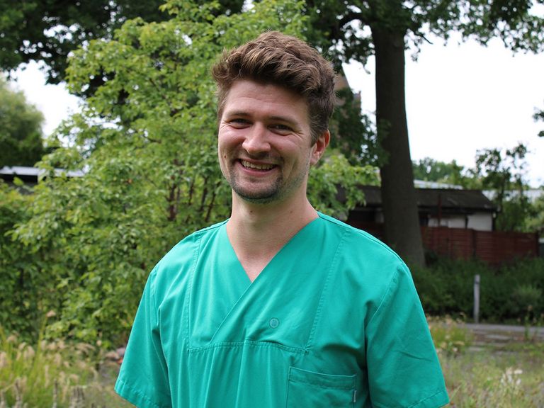 Immanuel Klinikum Bernau Herzzentrum Brandenburg - Nachrichten - Gestern MHB-Medizinstudent, heute Assistenzarzt in Bernau - Daniel Meretz - MHB - Kardiologie