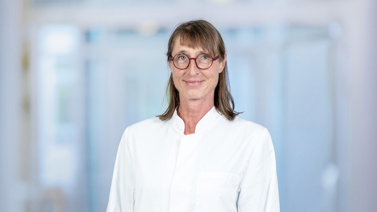 Portraitfoto Kerstin Ames, Chefärztin der Gynäkologie und Geburtshilfe Immanuel Klinikum Bernau Herzzentrum Brandenburg